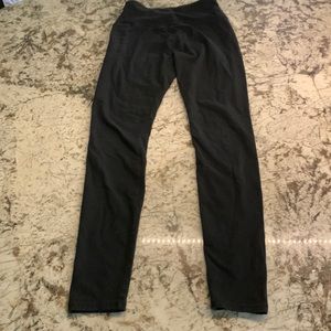 Hollister Ultra High Rise Leggings with phone pocket. Womens XS